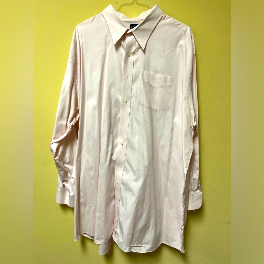 Jos A. Bank Big & Tall Button Dress Shirt
Size 20/36 ***perfect for Easter***